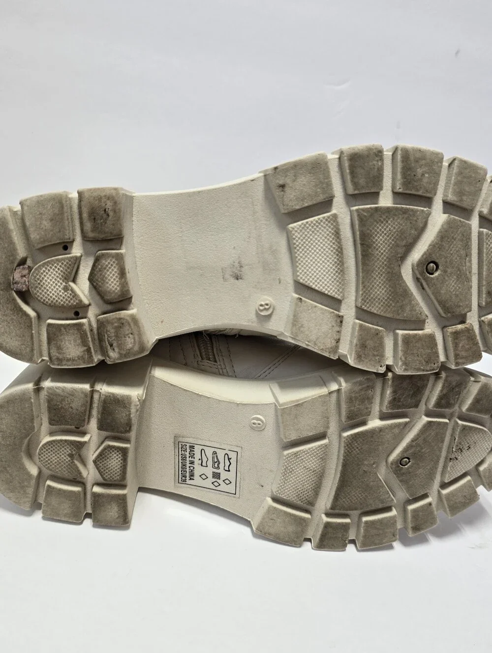 Qupid Sock Boots Chunky Lugged Sole Women's Boots Size 8